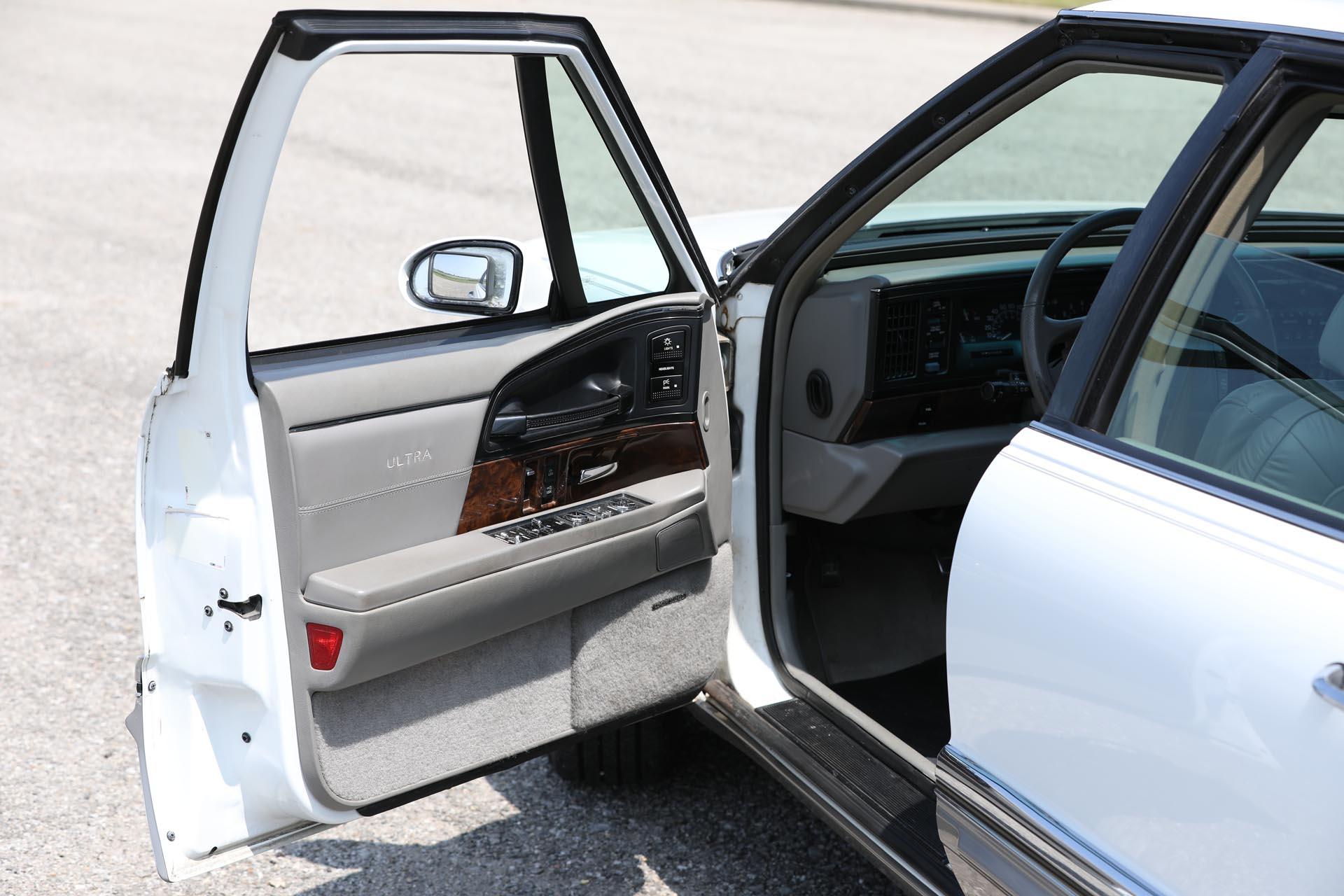 1995 Buick  Park Avenue Ultra