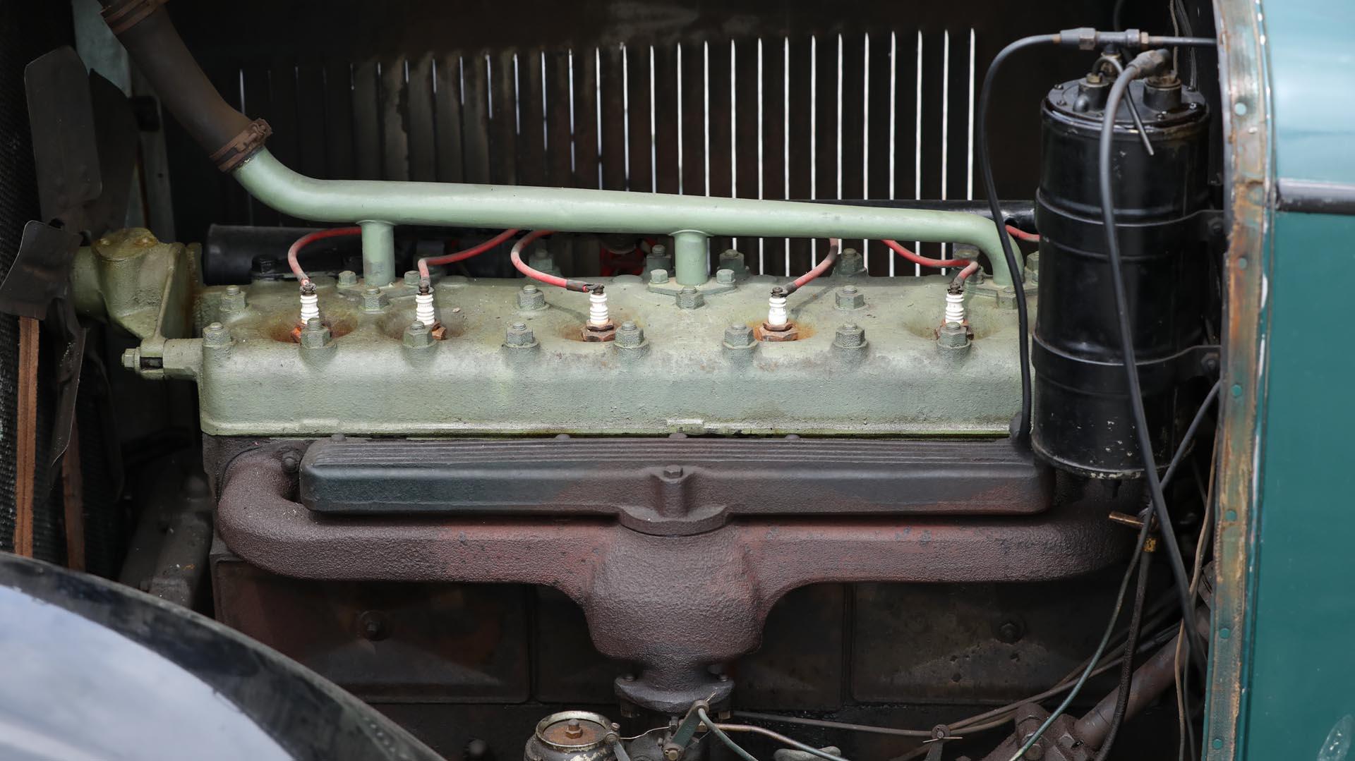 1925 Chandler Big Six Seven-Passenger Tourer