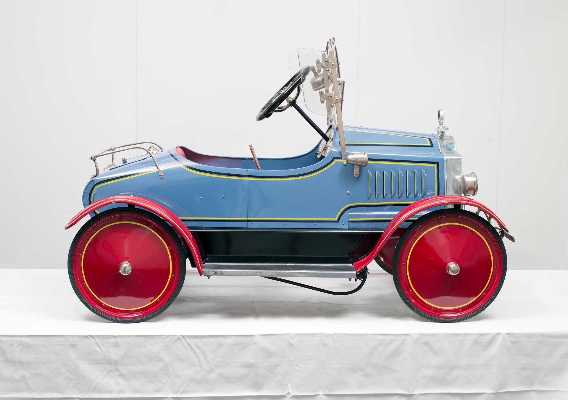 1922 Packard Six Roadster Pedal Car