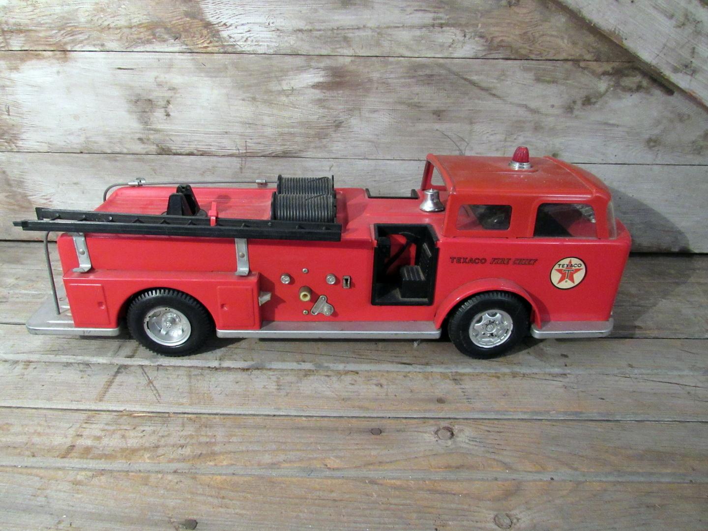 Vintage Texaco Fire Chief Fire Truck Wen Mac USA