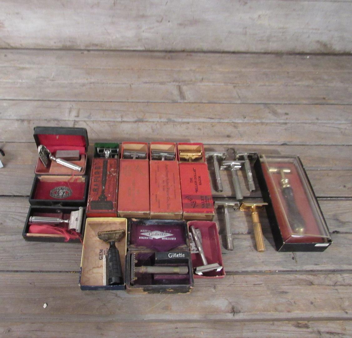 Vintage Body Razor Lot with Cases and Boxes
