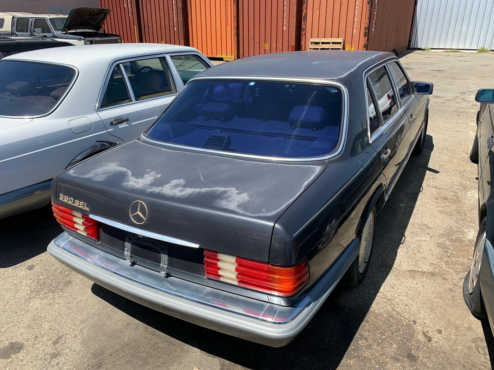 1988 Mercedes-Benz 560SEL Sedan