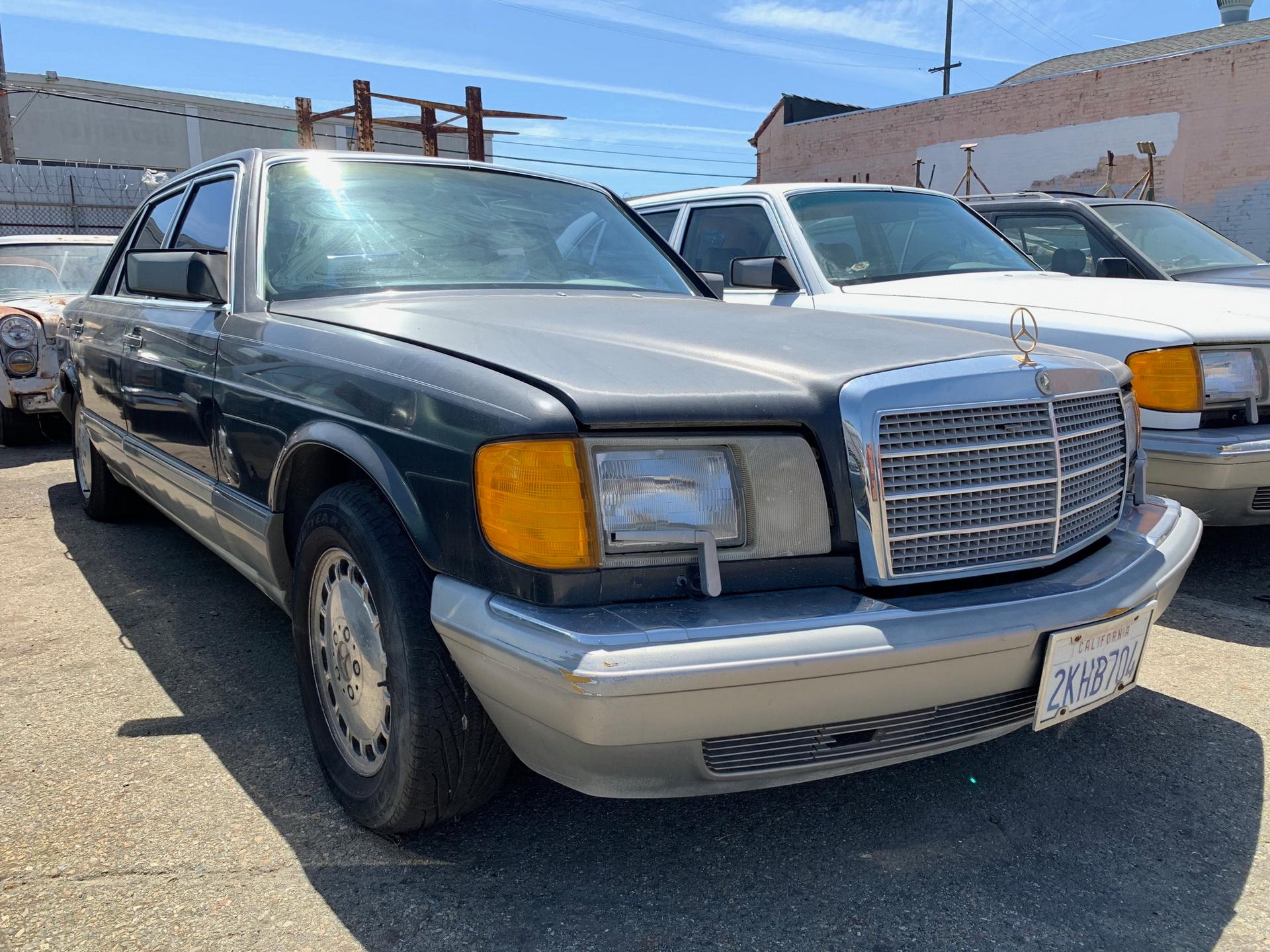 1988 Mercedes-Benz 560SEL Sedan