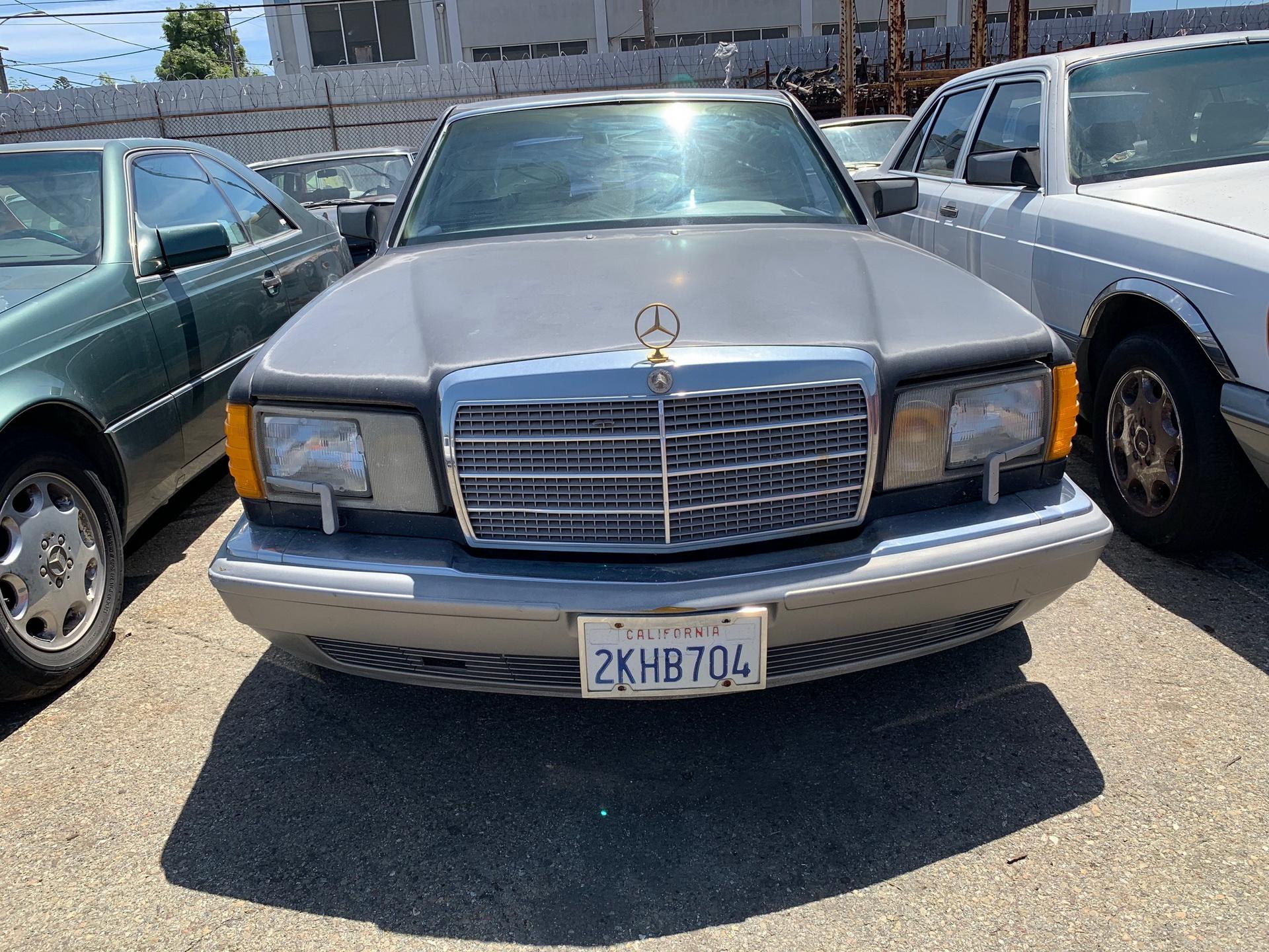 1988 Mercedes-Benz 560SEL Sedan