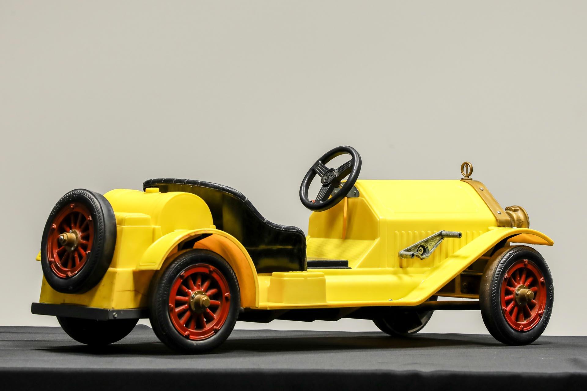 Stutz Bearcat Battery Powered Child's Car by Marx