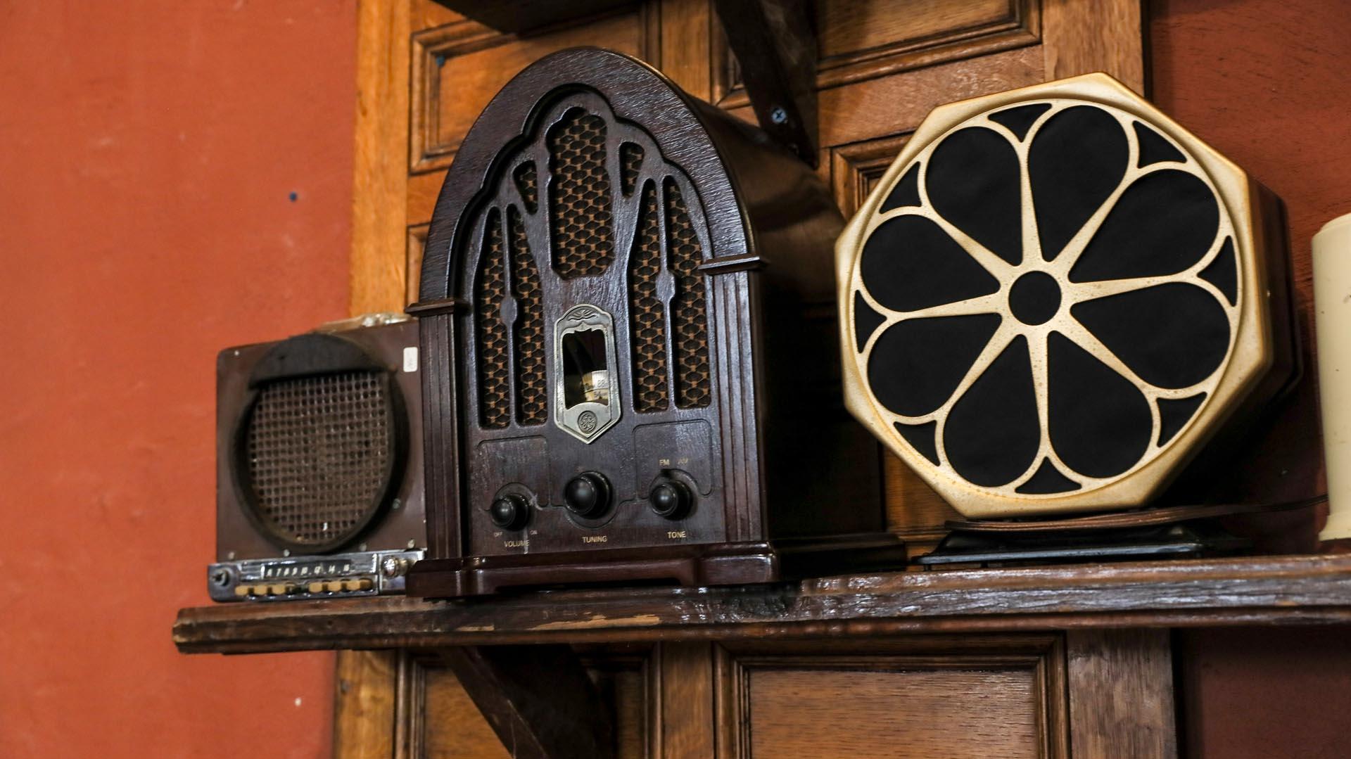 Collection of 10 Table Radios, Car Radio and Speaker