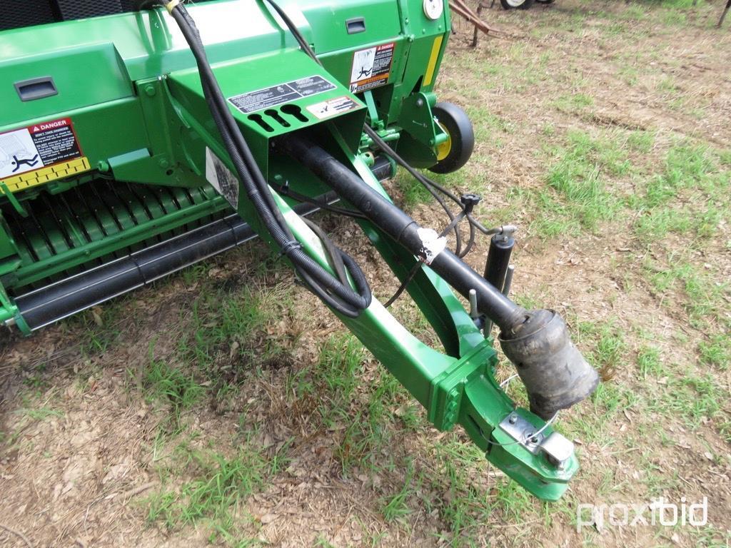 John Deere 569 Baler