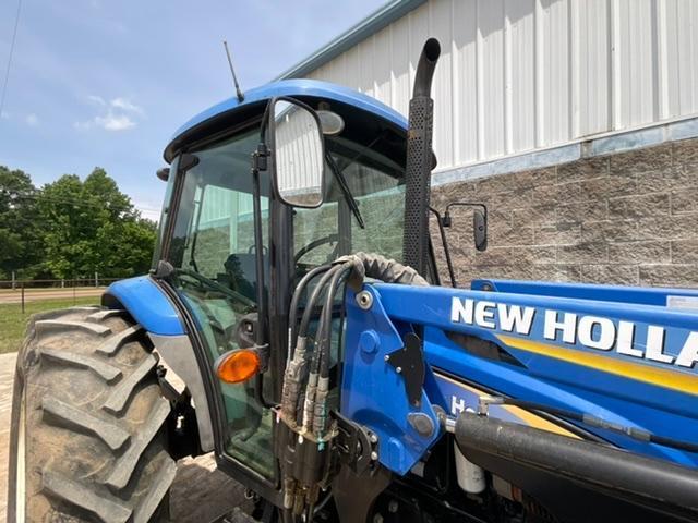 NH TD5050 Tractor w/ 825 TL Loader