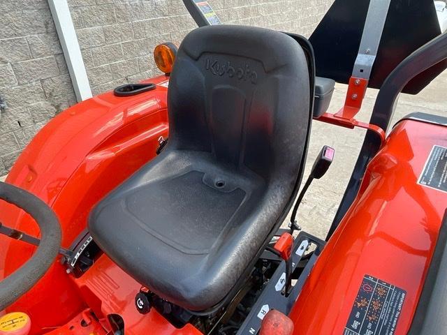 Kubota L3901 Tractor w/ loader