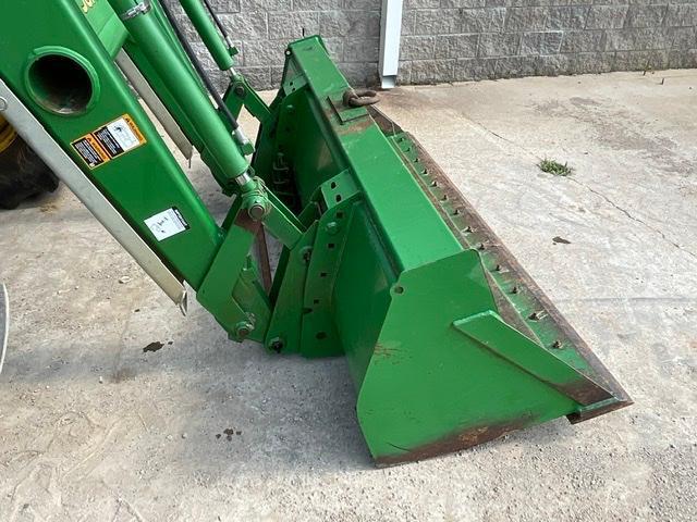 JOHN DEERE 7410 Tractor w/ Loader