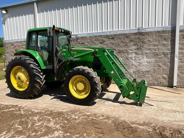 John Deere 7520 Tractor W/ JD 741 Loader