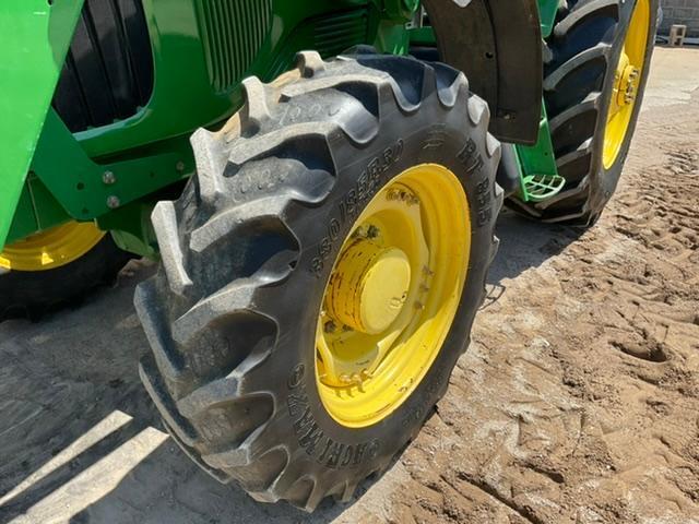 John Deere 7520 Tractor W/ JD 741 Loader