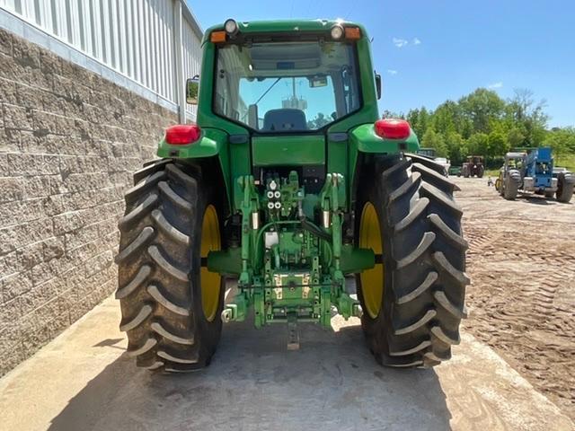 John Deere 7520 Tractor W/ JD 741 Loader