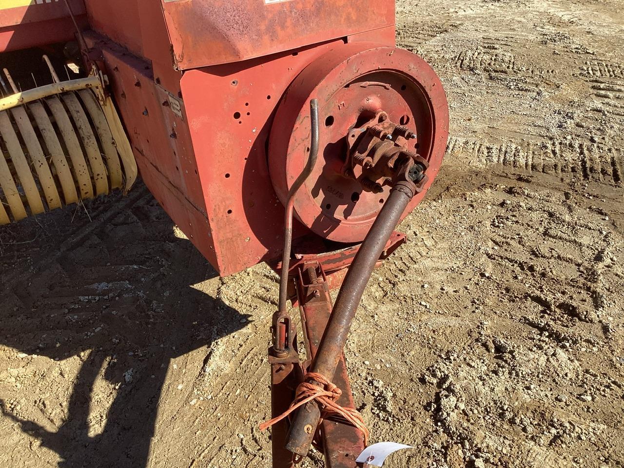 New Holland 311 Square Baler