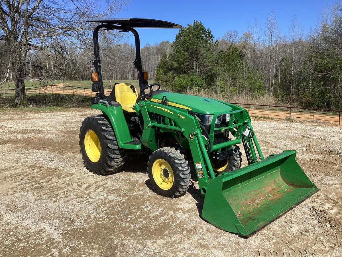 2019 John Deere 3032E Tractor W/ JD 300E Loader