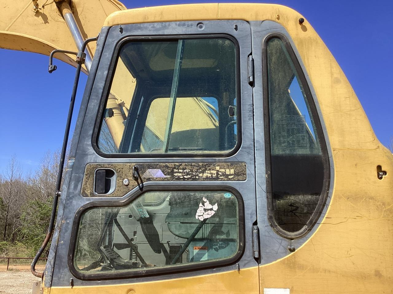 2001 Komatsu PC200LC-6 Excavator