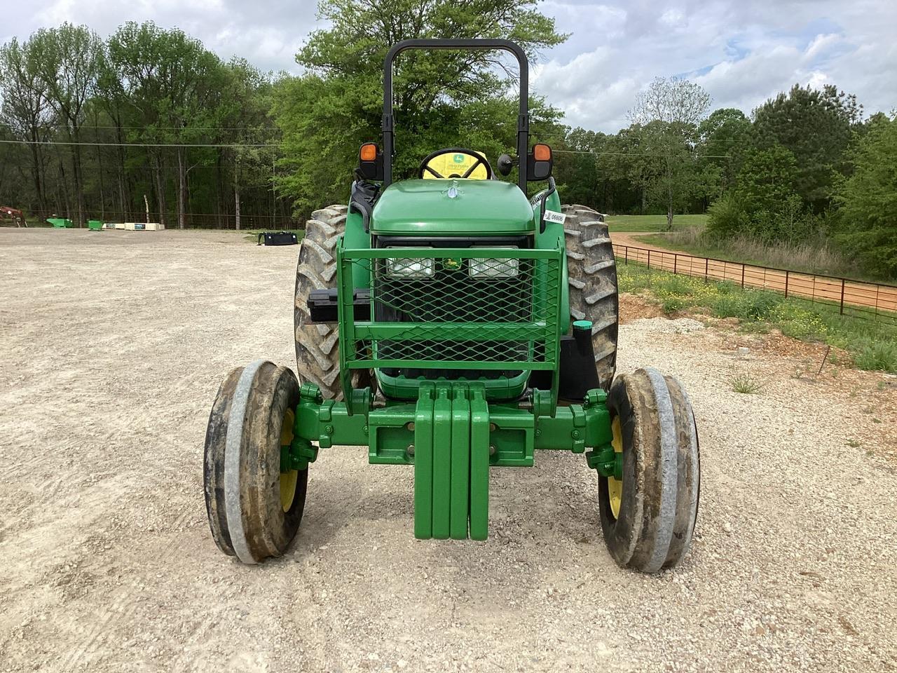 2009 John Deere 5075M Tractor