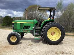 John Deere 7210 Tractor OROPS 2WD