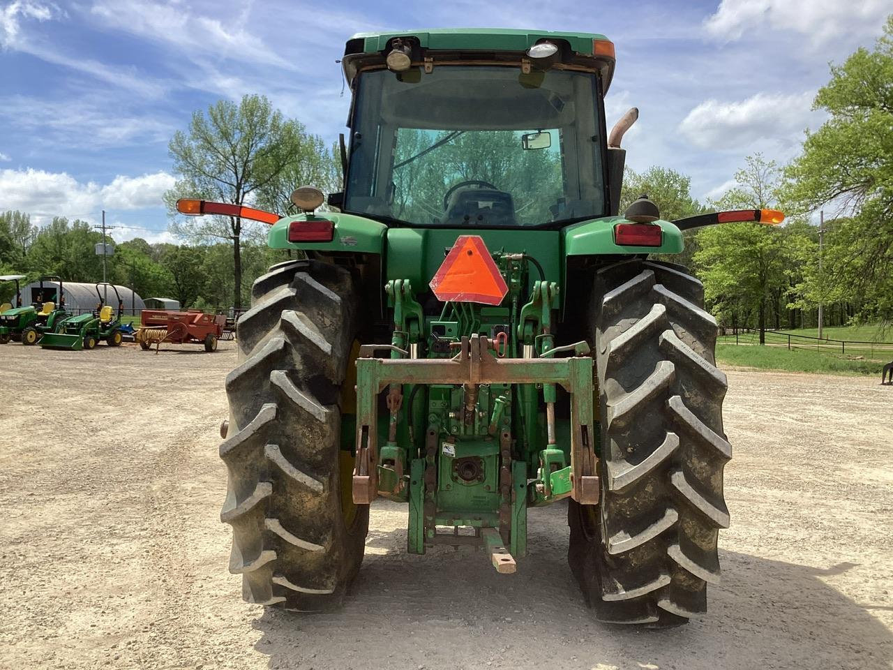 John Deere 7820 Tractor MFWD