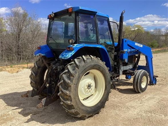 1999 Ford 8160 Tractor W/ NH 7312 Loader