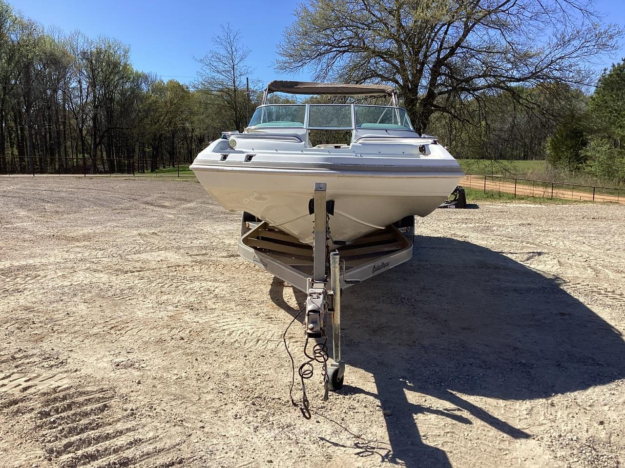 2000 Godfrey Hurricane 237 Sundeck Boat