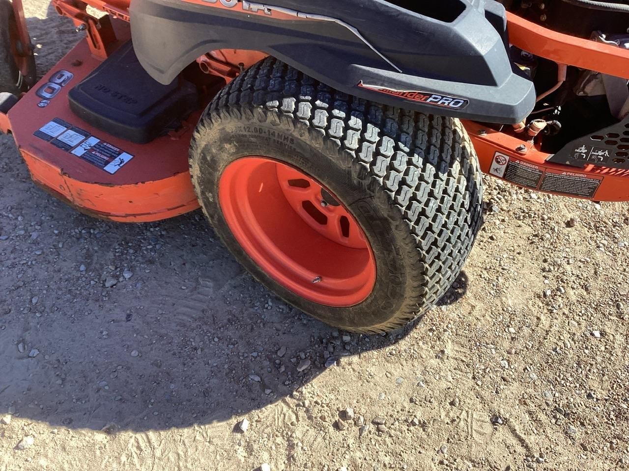 Kubota Z421 Zero Turn Mower