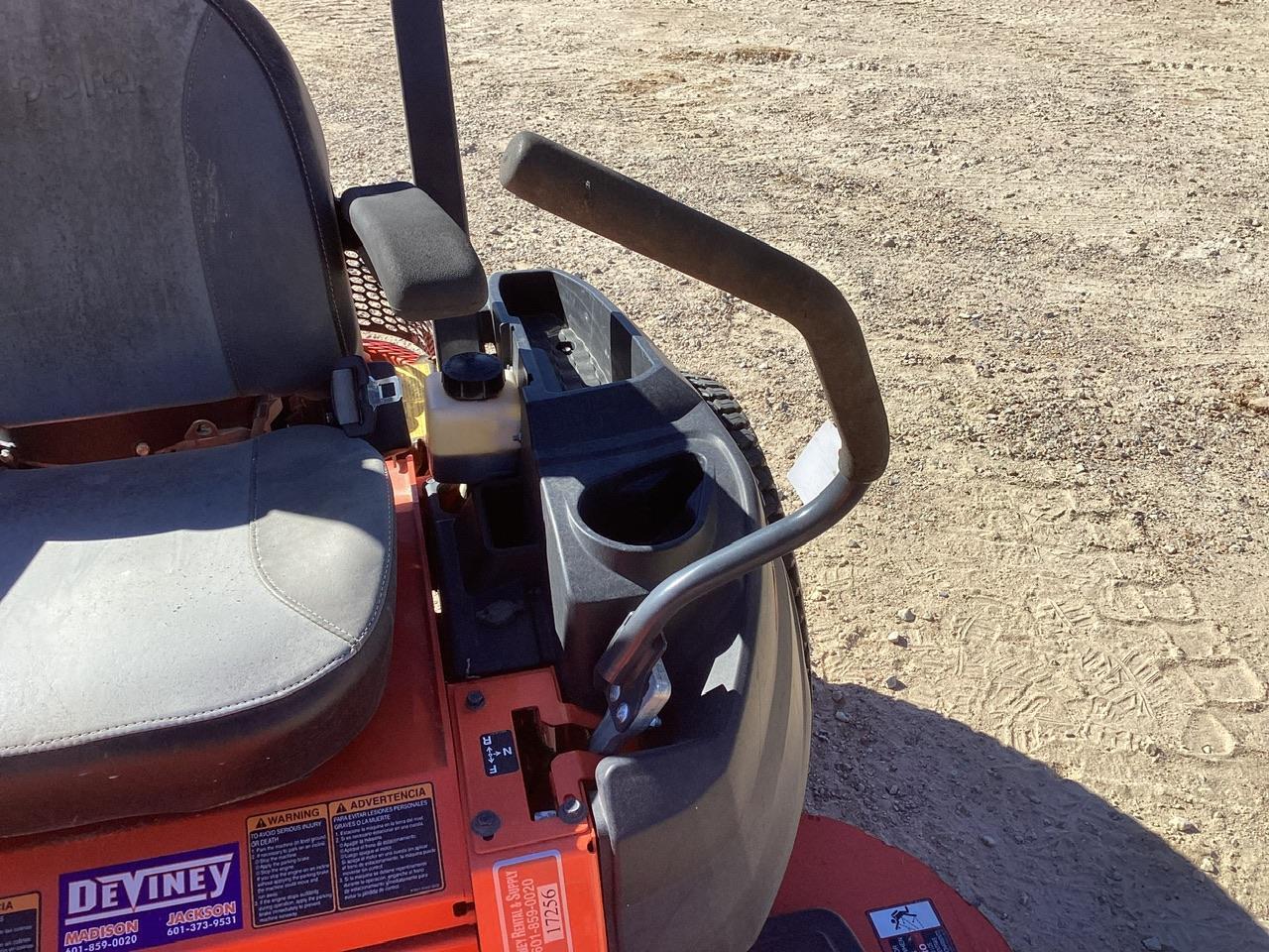 Kubota Z421 Zero Turn Mower