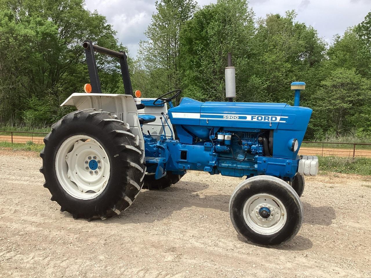 Ford 5900 Tractor