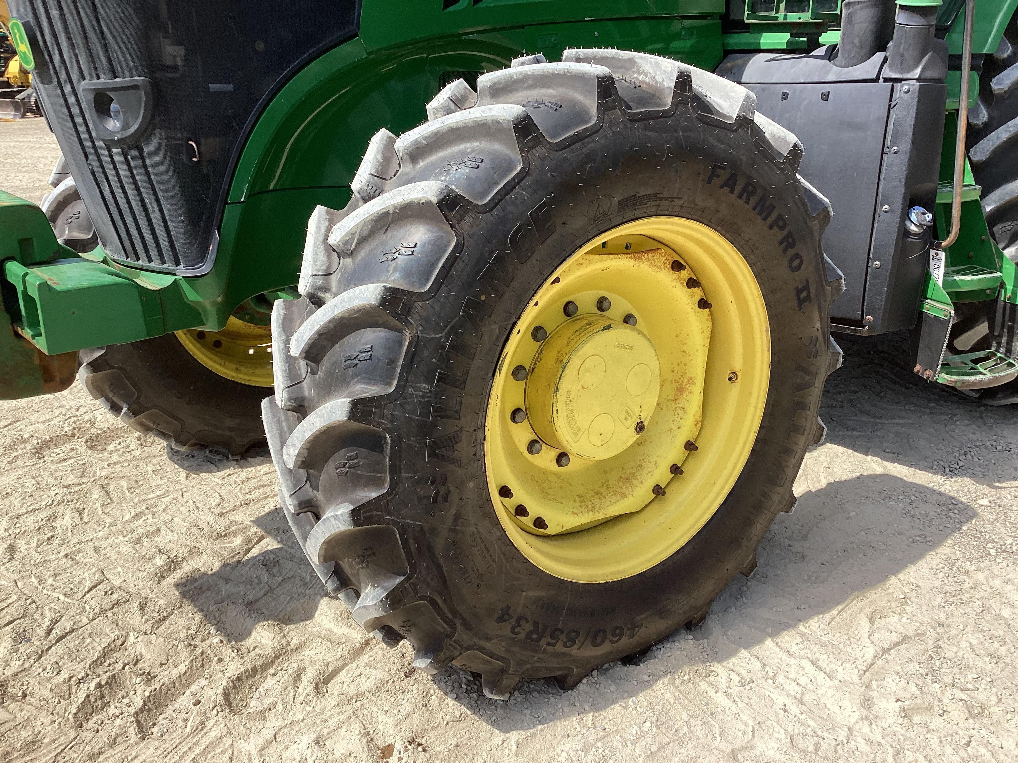 2014 John Deere 7210R Tractor