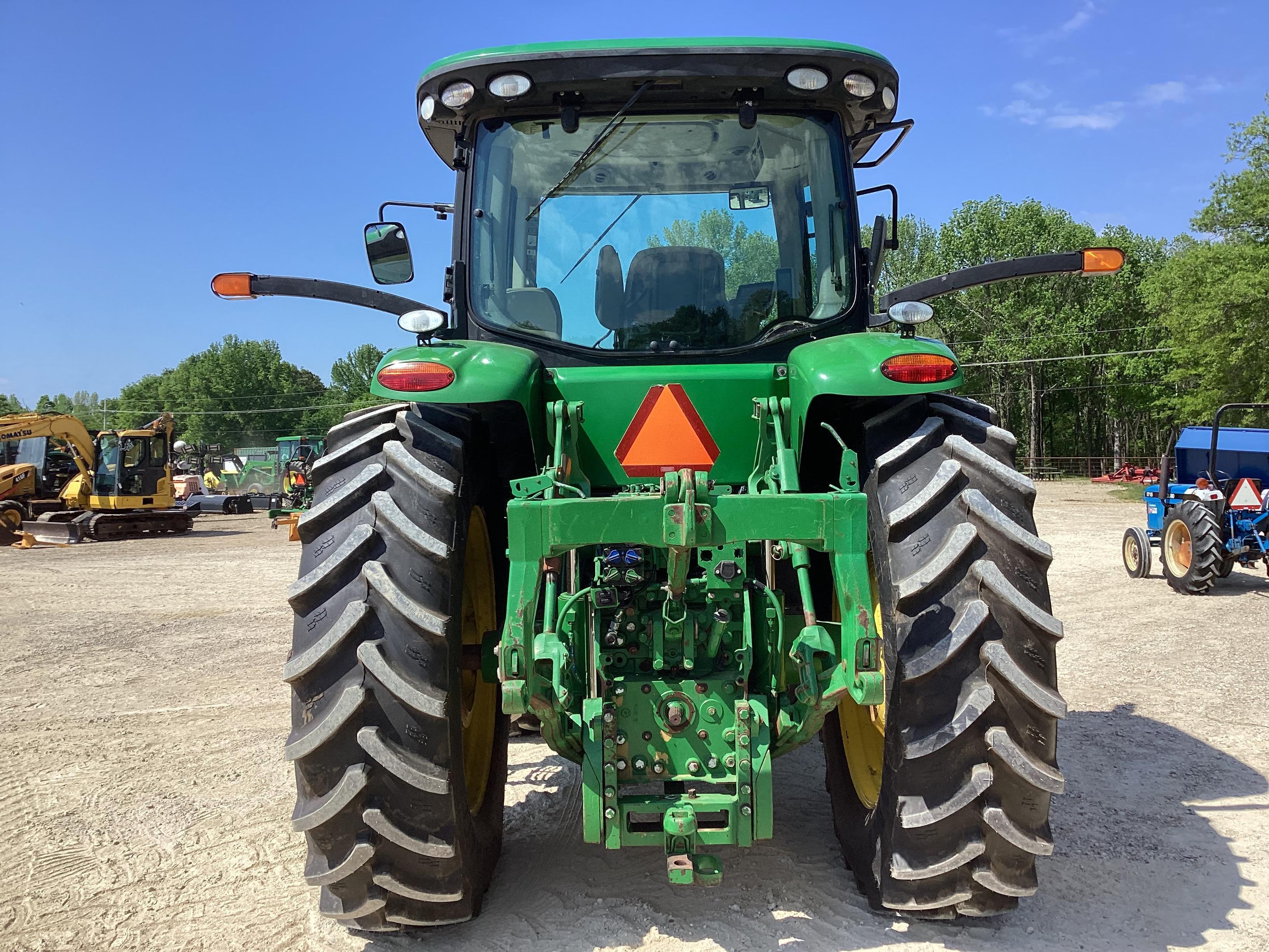 2014 John Deere 7210R Tractor