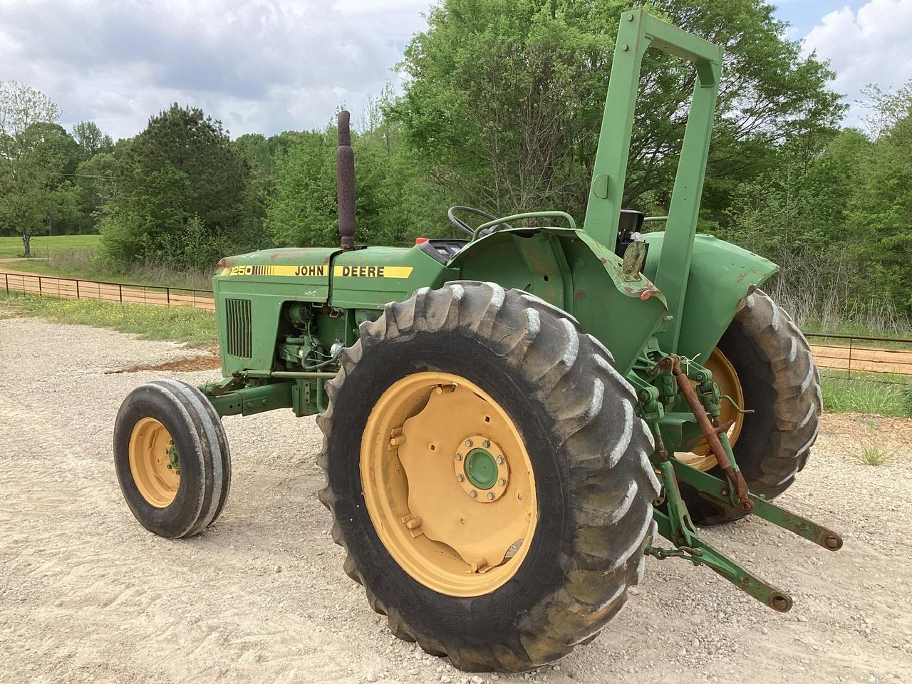 1986 John Deere 1250 Tractor