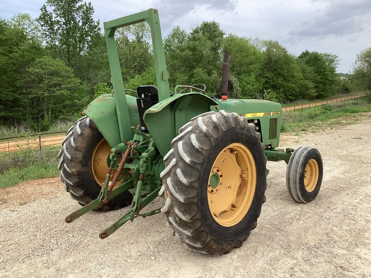 1986 John Deere 1250 Tractor