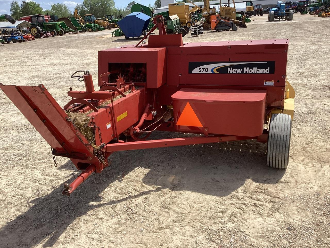 New Holland 570 Square Baler