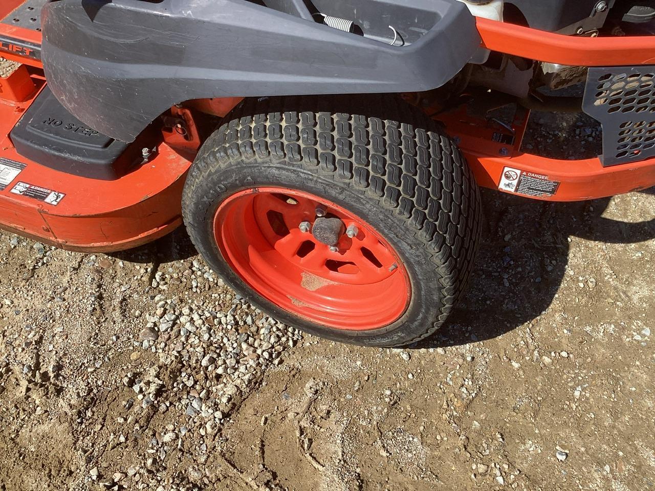 Kubota ZG124E Mower