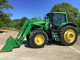 John Deere 7520 Tractor MFWD w/John Deere 741 Self Leveling Loader