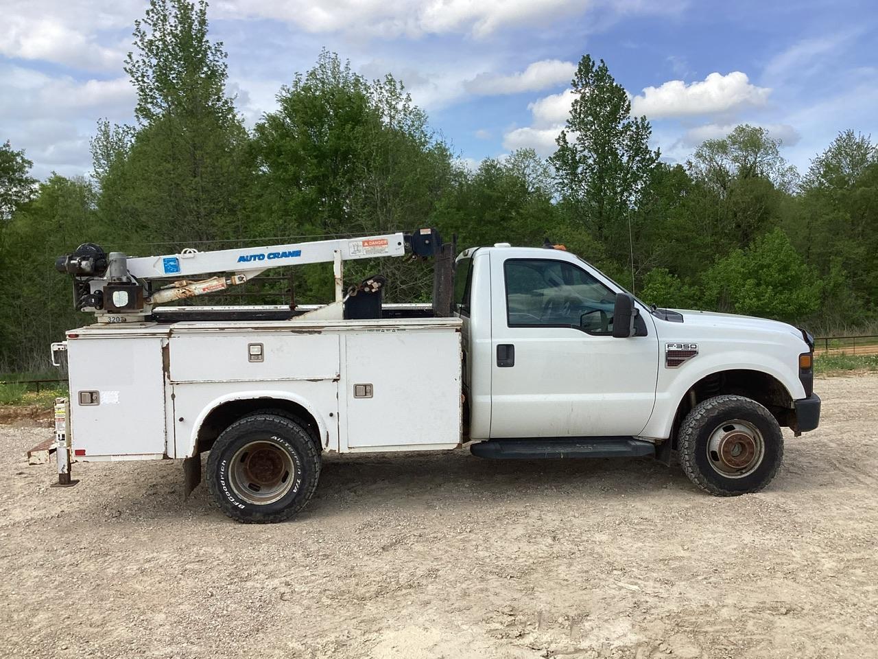 2009 Ford F350 Service Truck w/Tool Bed