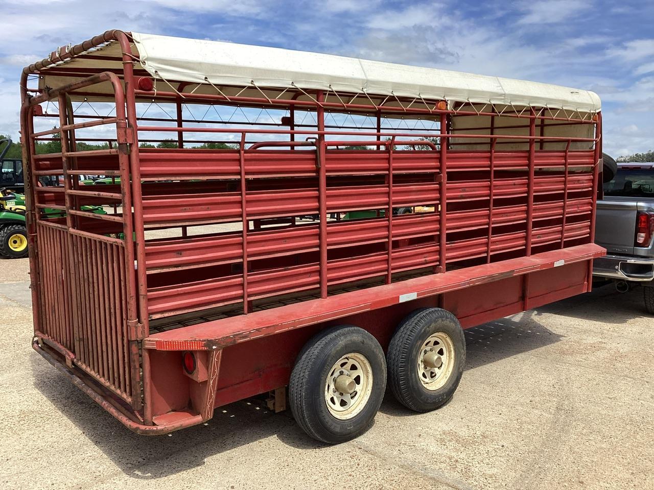 1988 WW Gooseneck 16 Foot Stock Trailer