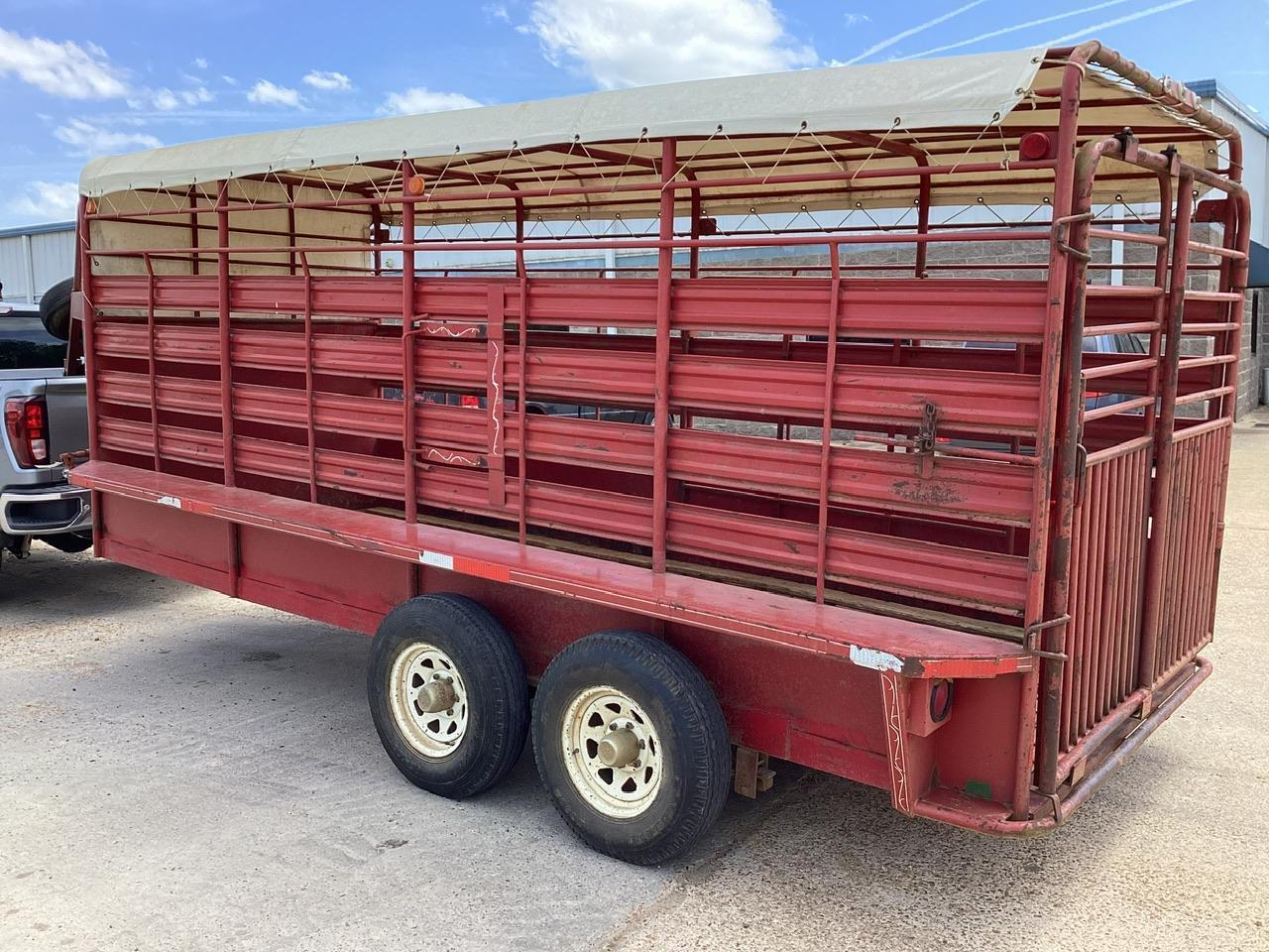 1988 WW Gooseneck 16 Foot Stock Trailer