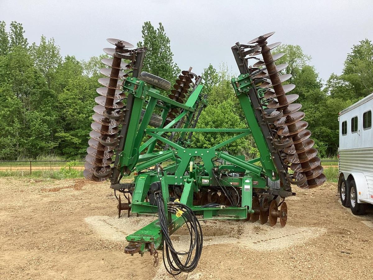 John Deere 2632VT Vertical Tillage Tool