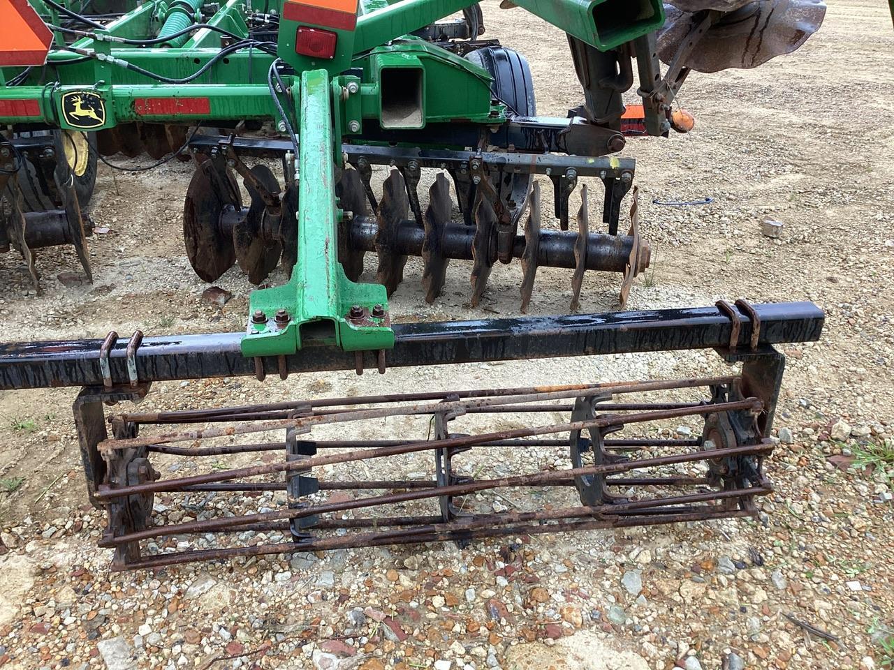 John Deere 2632VT Vertical Tillage Tool