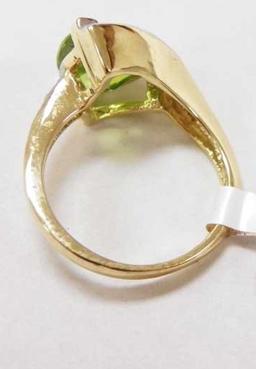 14K Diamond&  Peridot Ring