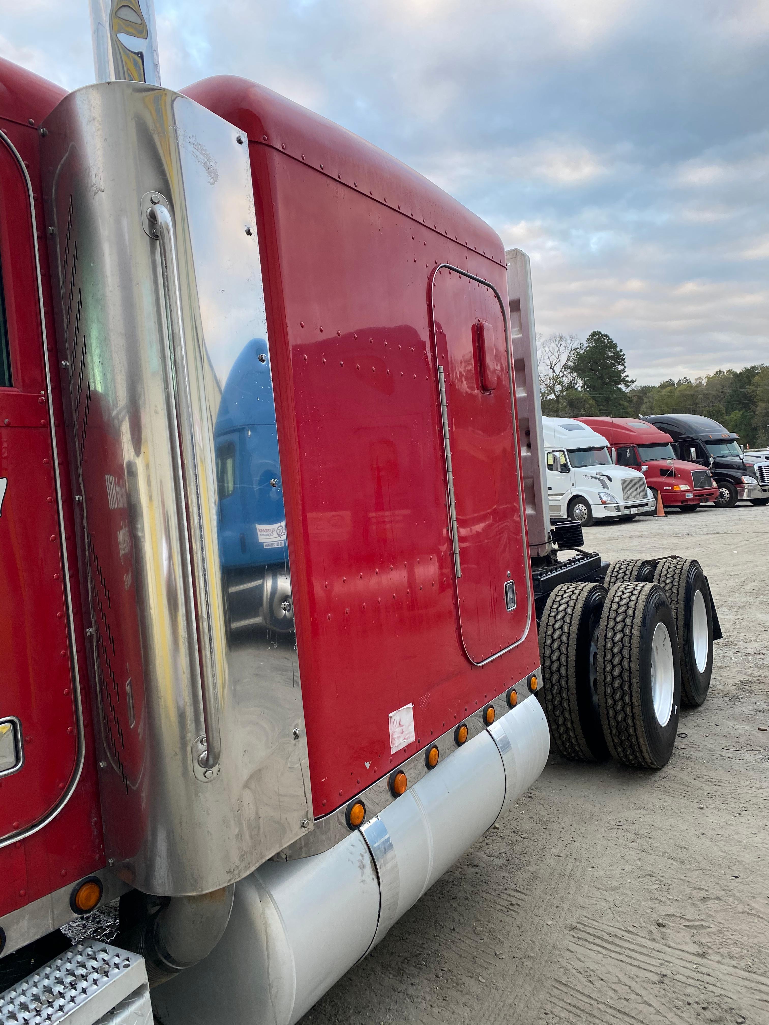 2000 Peterbilt 379