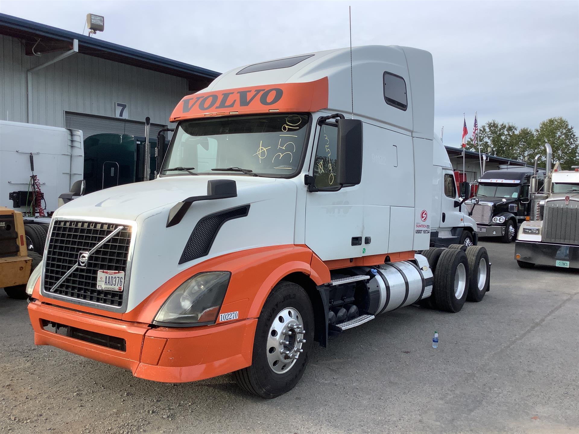 2013 VOLVO VNL