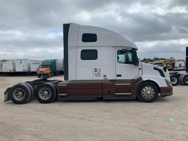 2014 VOLVO VNL64-T-780