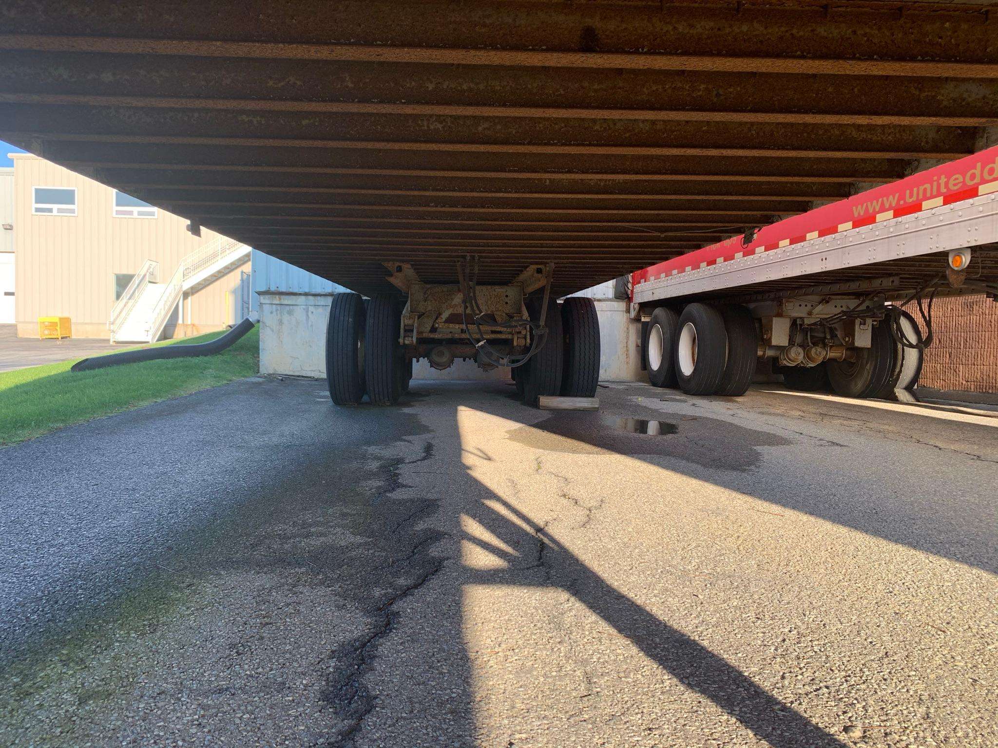 1987 STICK DRY VAN TRAILER