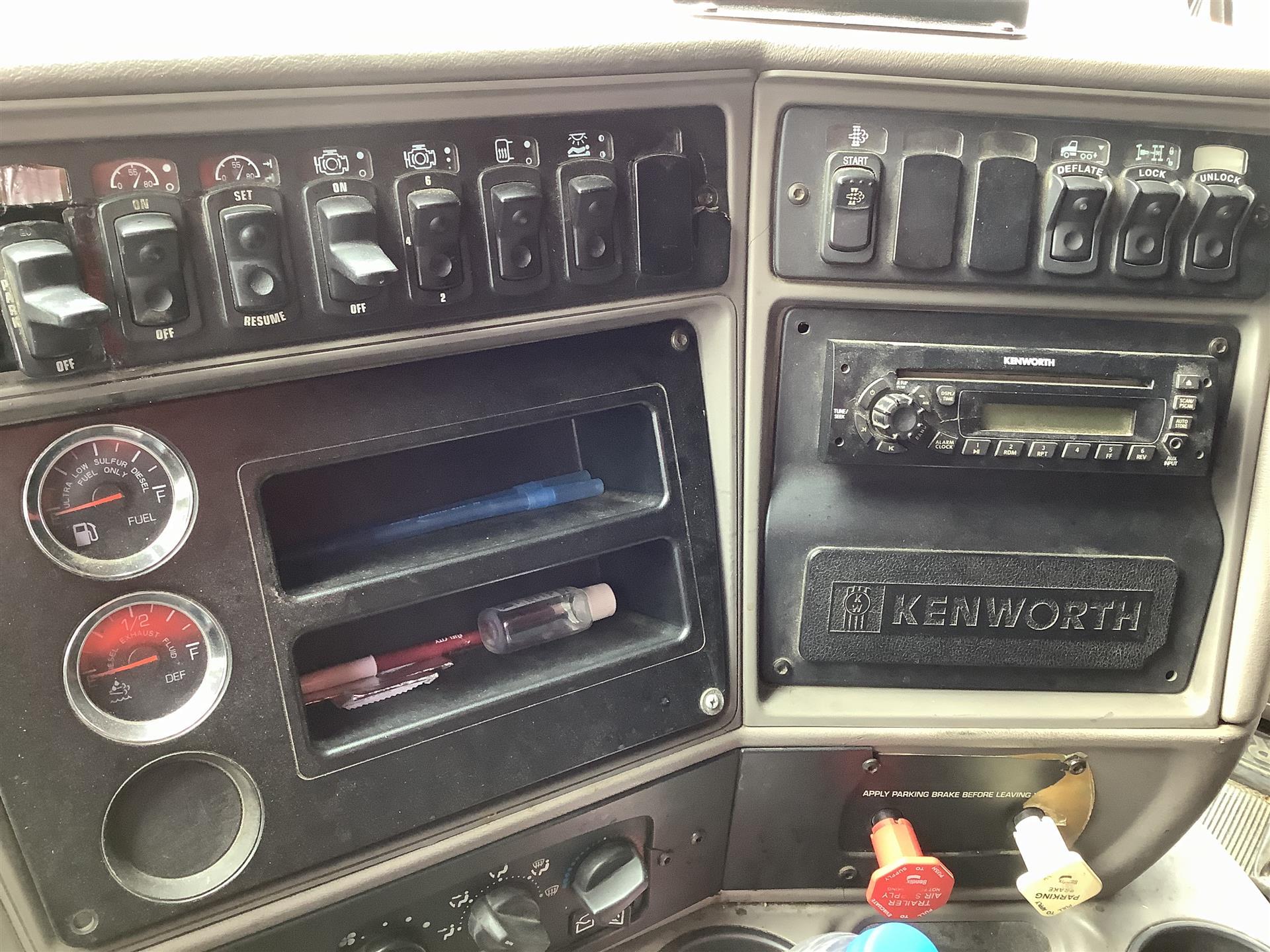 2012 KENWORTH T700