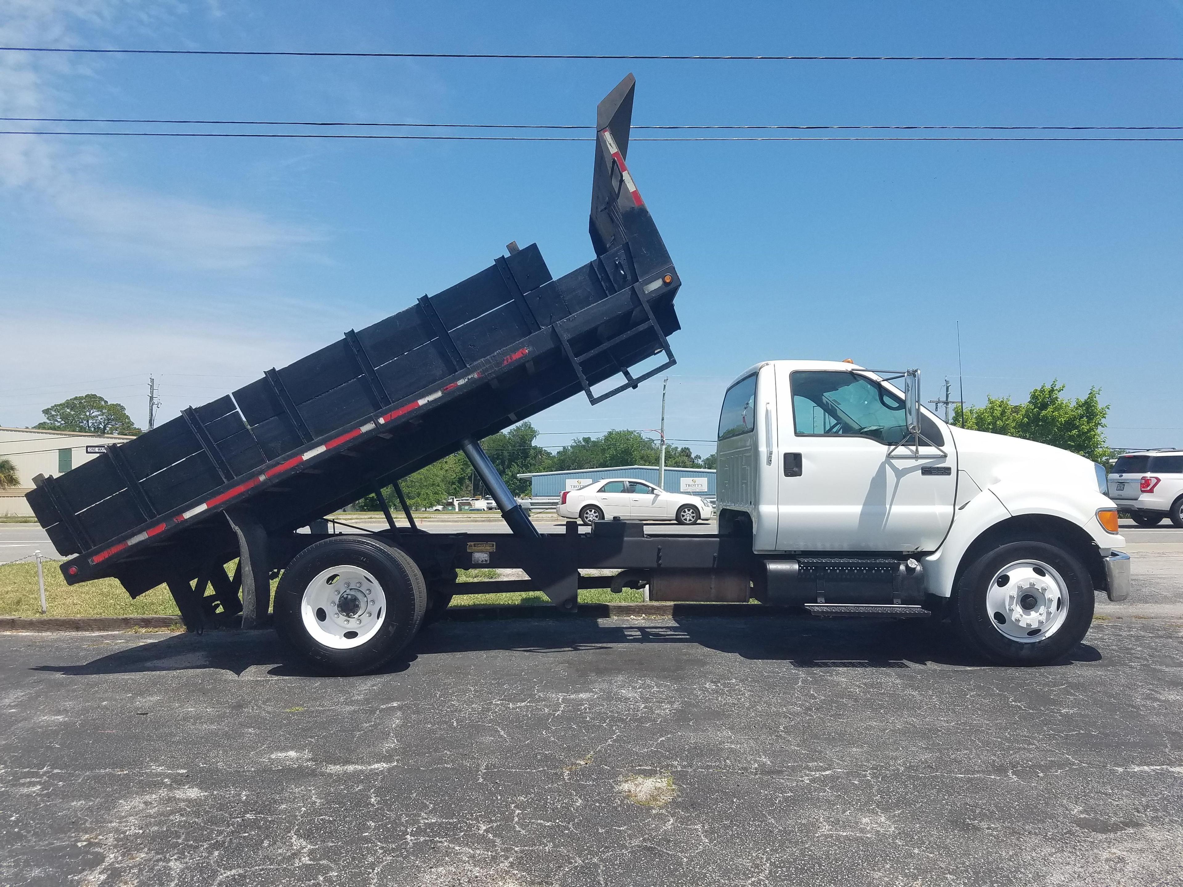 2006 FORD F650 DUMP TRUCK