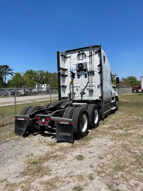 2015 FREIGHTLINER CASCADIA