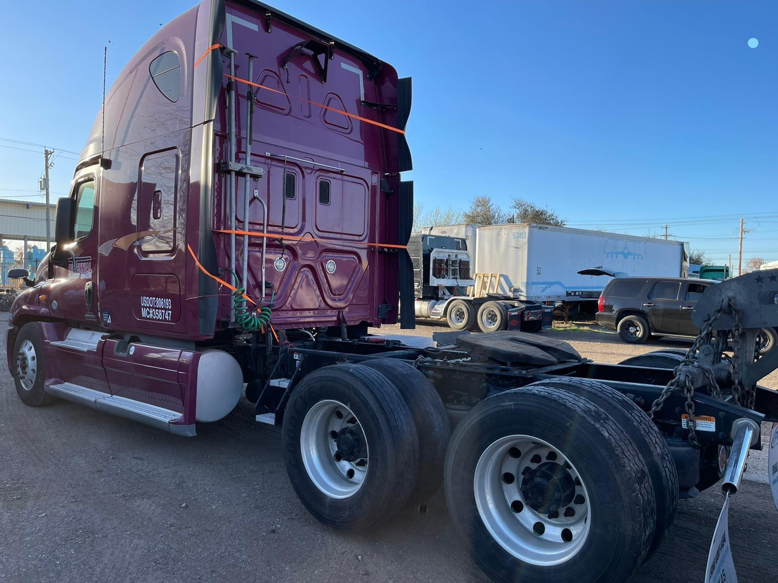 2012 FREIGHTLINER CASCADIA