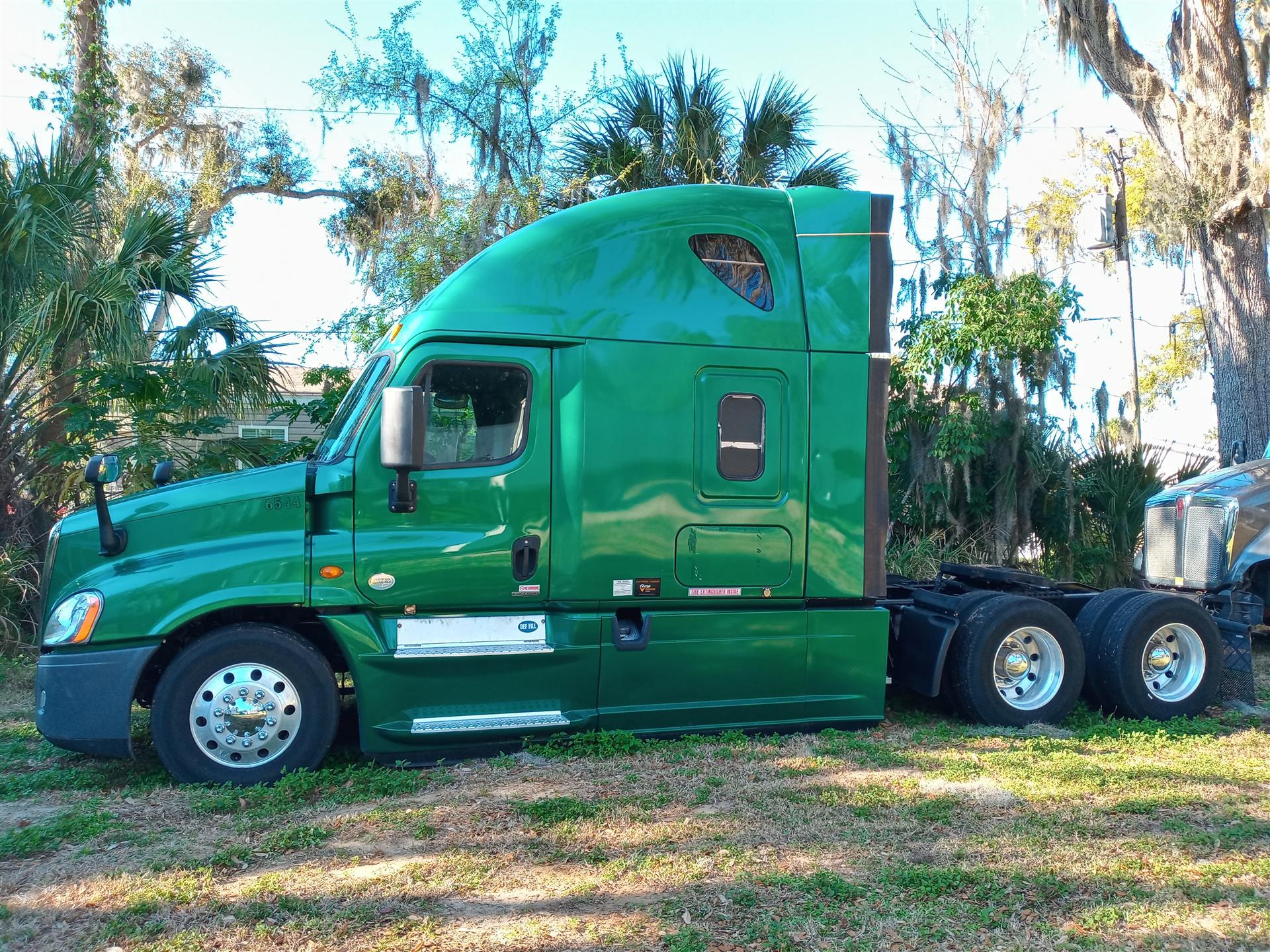 2015 FREIGHTLINER CASCADIA